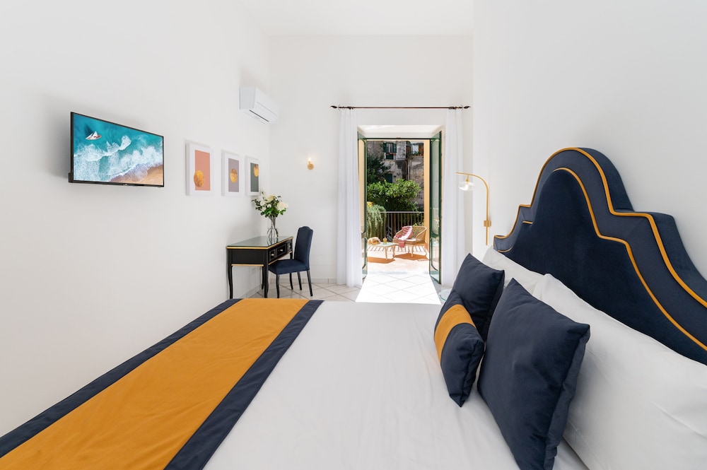 Amalfi Resort