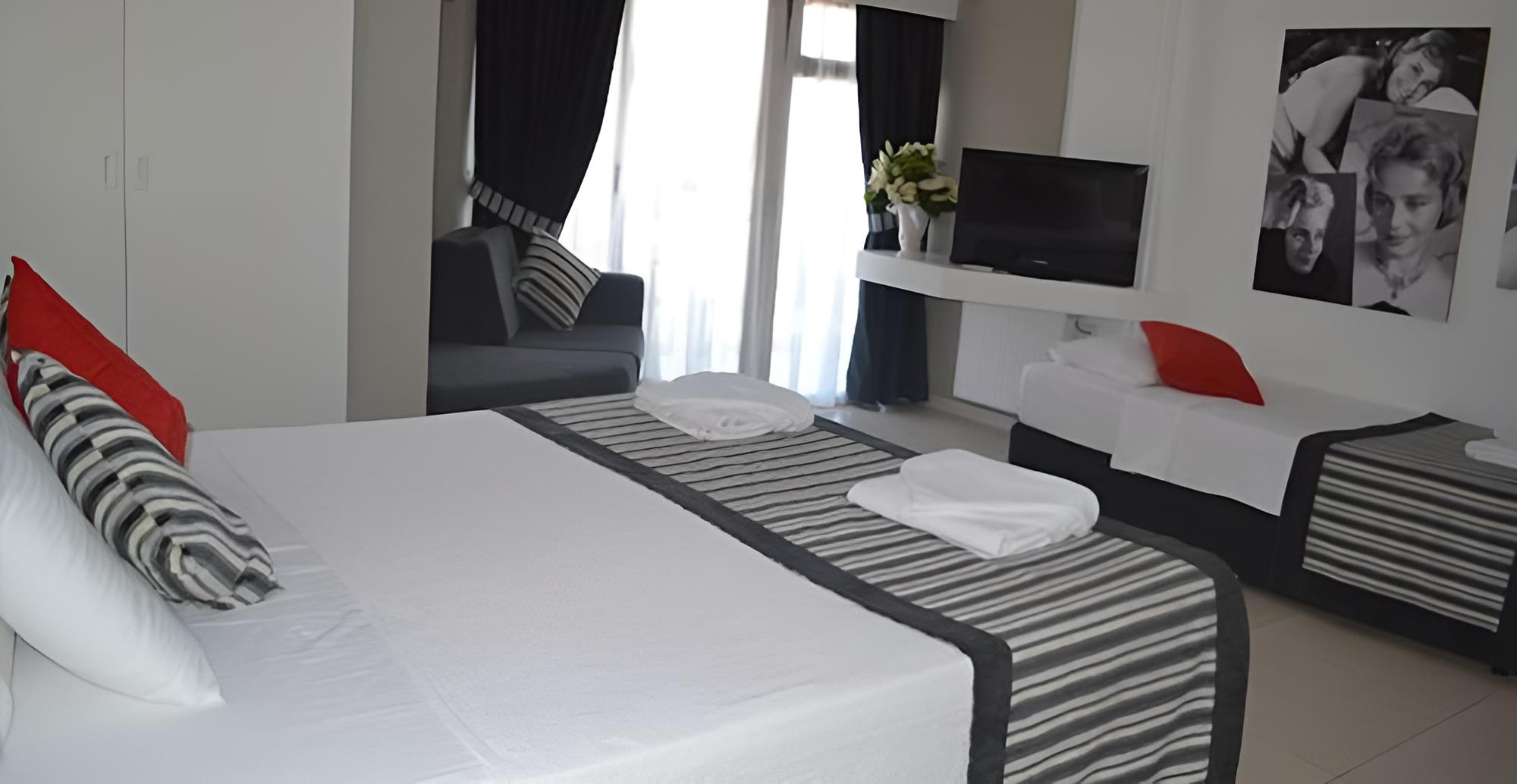 Ladin Hotel