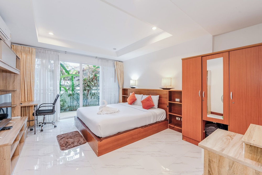 1BR Near Naiharn Pool&Relaxed Vibes C199