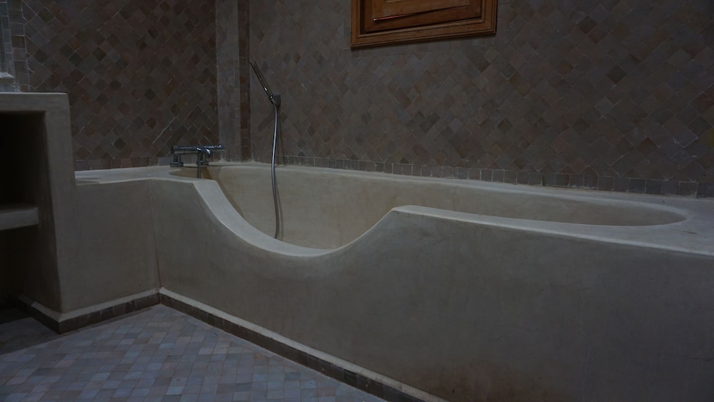 Saphir Paon - Luxury Villa in the Middle of a Farm
