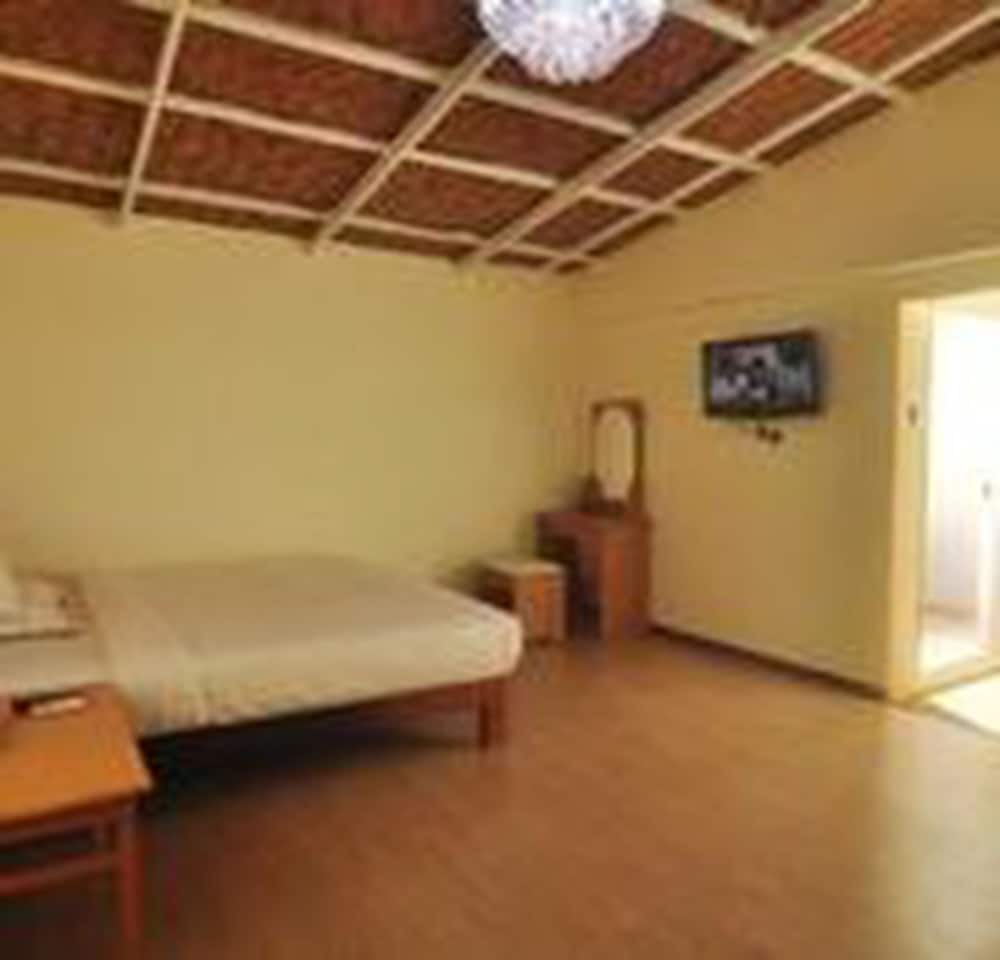 Golden Rose Guest House
