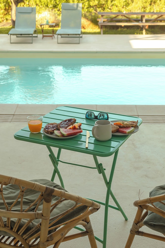 Birds of Paradise - Boutique surf lodge