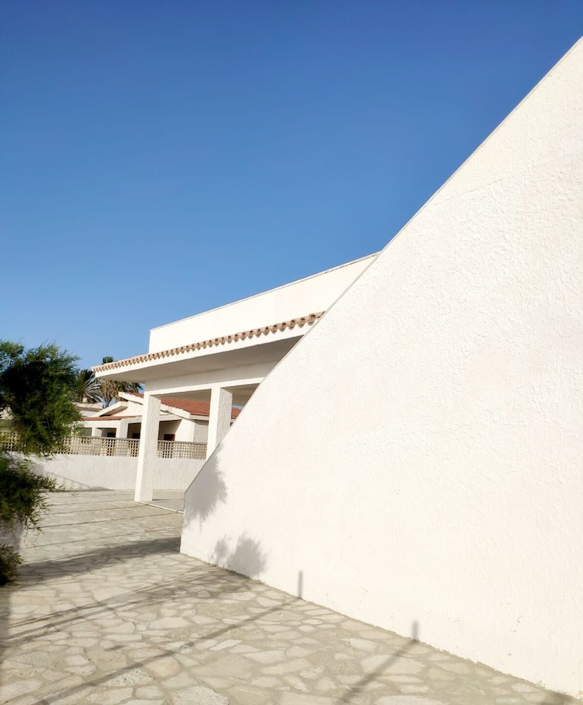 Casa baciata dal mare view 4