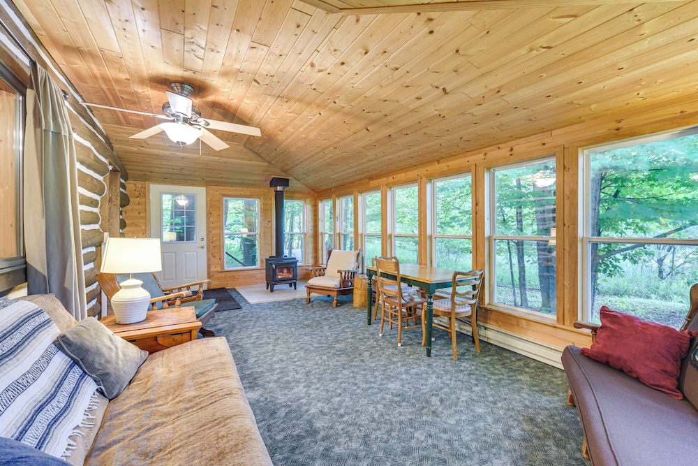 Authentic Log Cabin w/ Private Pond in Glidden