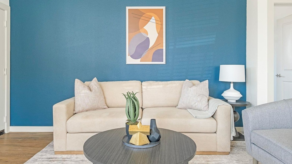 Landing Apartments Waller
