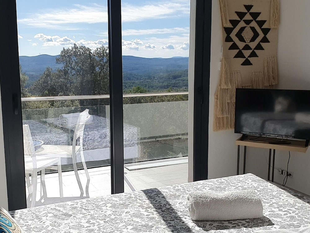 Villa in Lorgues With Private Pool