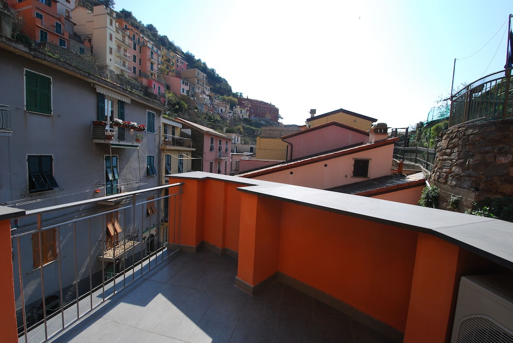 Le Coste en Riomaggiore — balance & terrace