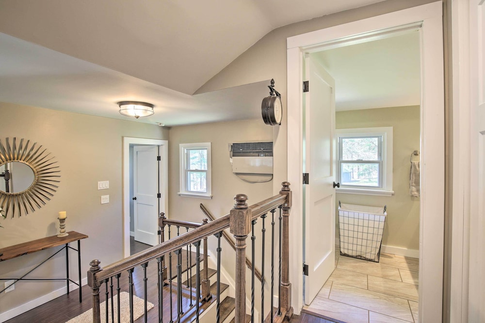 Stylish Pine Plains Home Near Parks Hiking! - Property Image 8