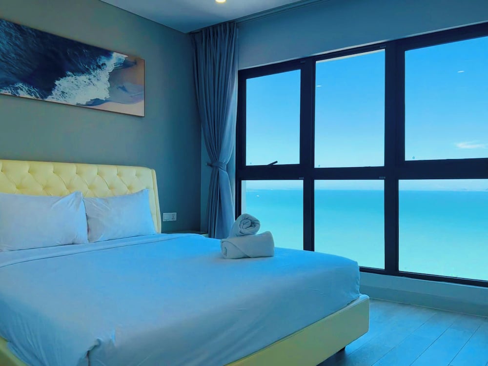 Gold Coast Balcony Serviced Apartment