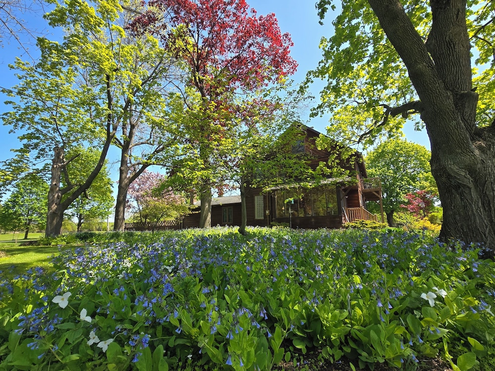 Chanticleer Guest House