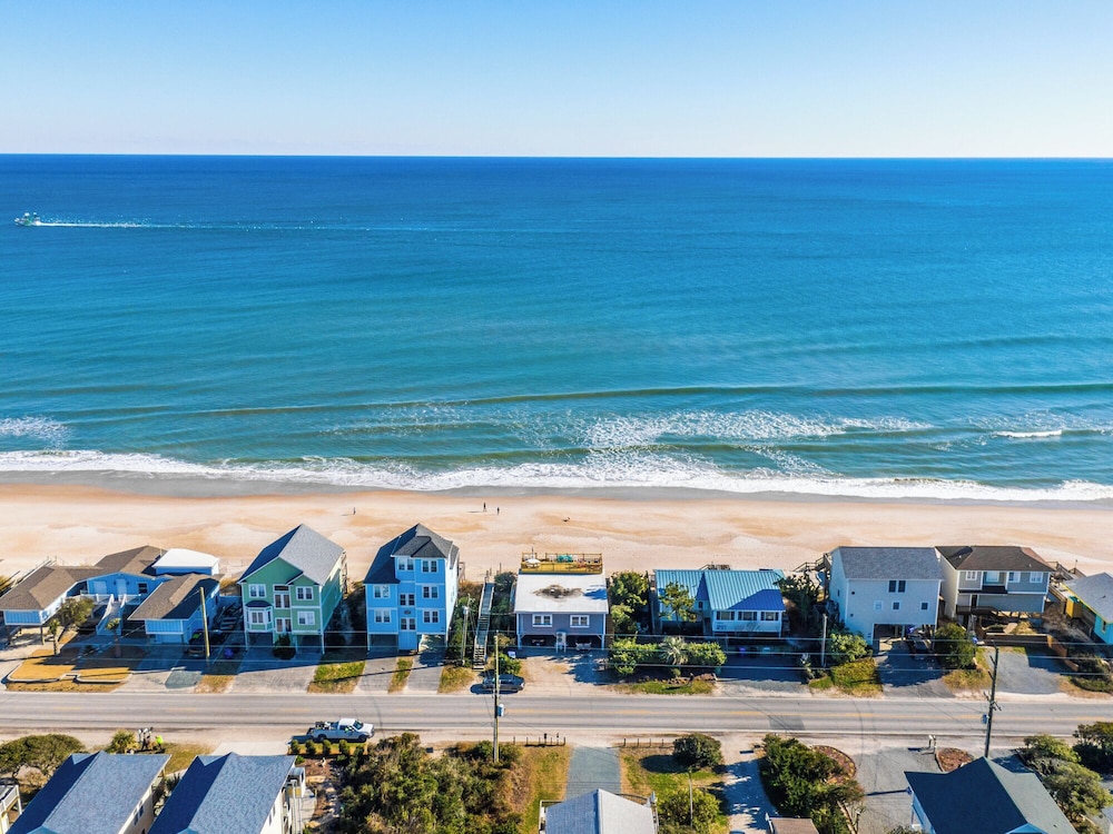 Vintage Vacation by Topsail Realty