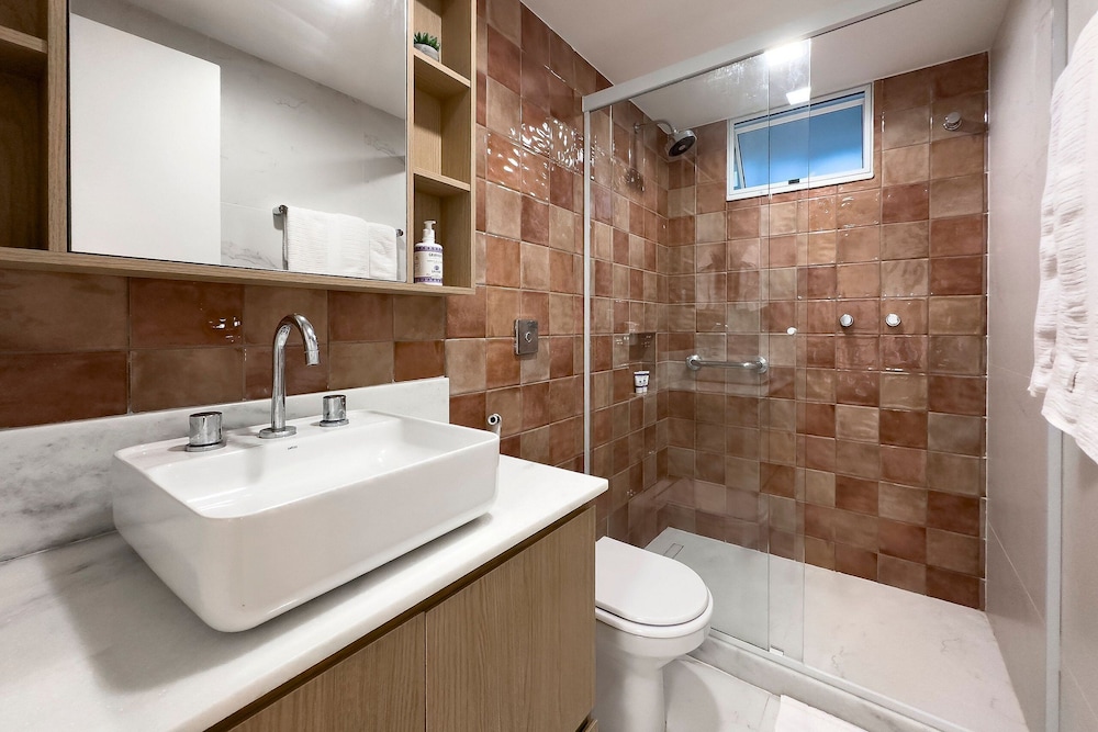Leblon | 2 quartos, 5 min da Praia – por Casapē Rio