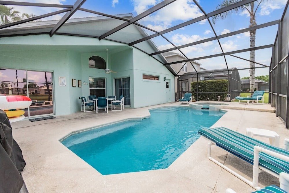 4BR Lake Berkley Home w/ Private Pool