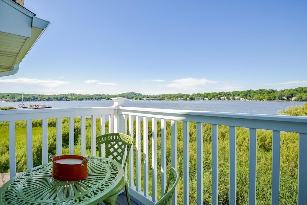 Swing Bridge Condo - Unit 40