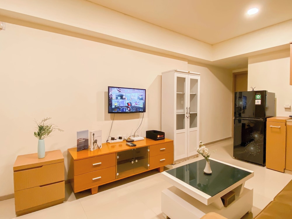 Comfort Living 2Br At Meikarta Apartment