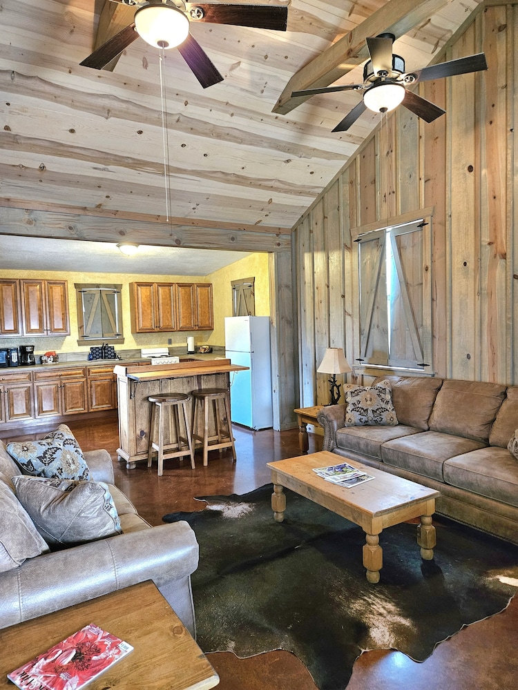 Breezy Hills Cottages