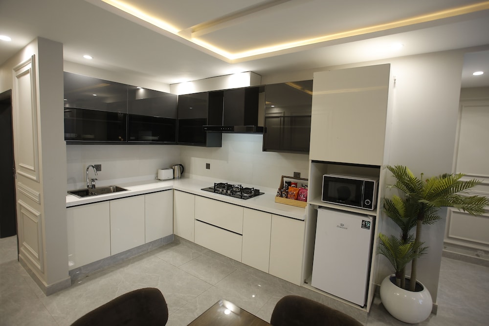 ZAR Luxury Suites Murree