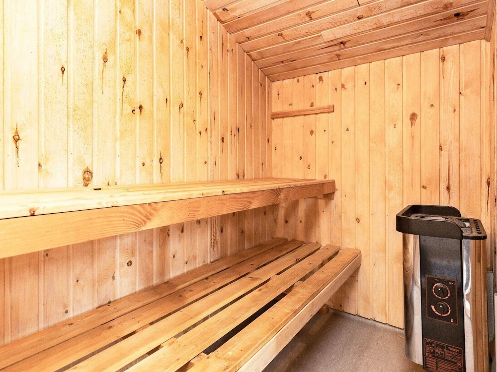 8 Person Holiday Home in Pandrup-by Traum view 3