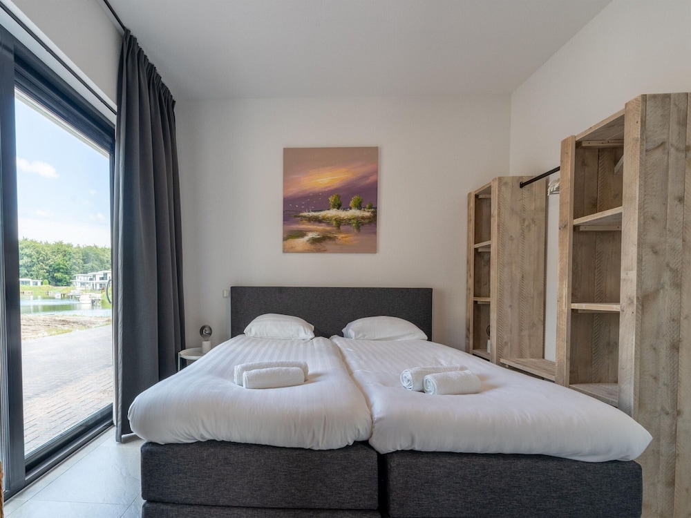Villa in Zeewolde With Garden view 4