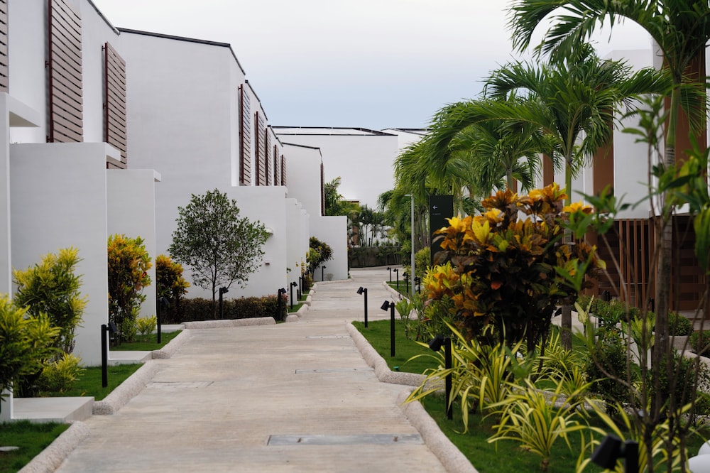 LIME Resort Bohol, a member of Radisson Individuals Premier