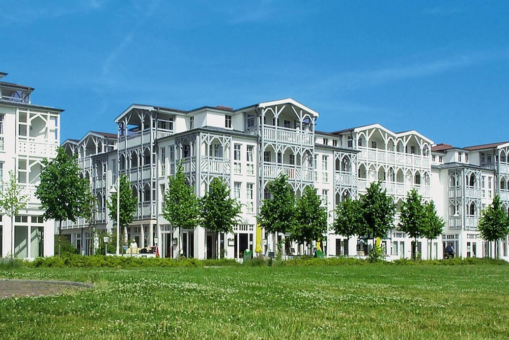 Modern Apartment Near Sellin Marina
