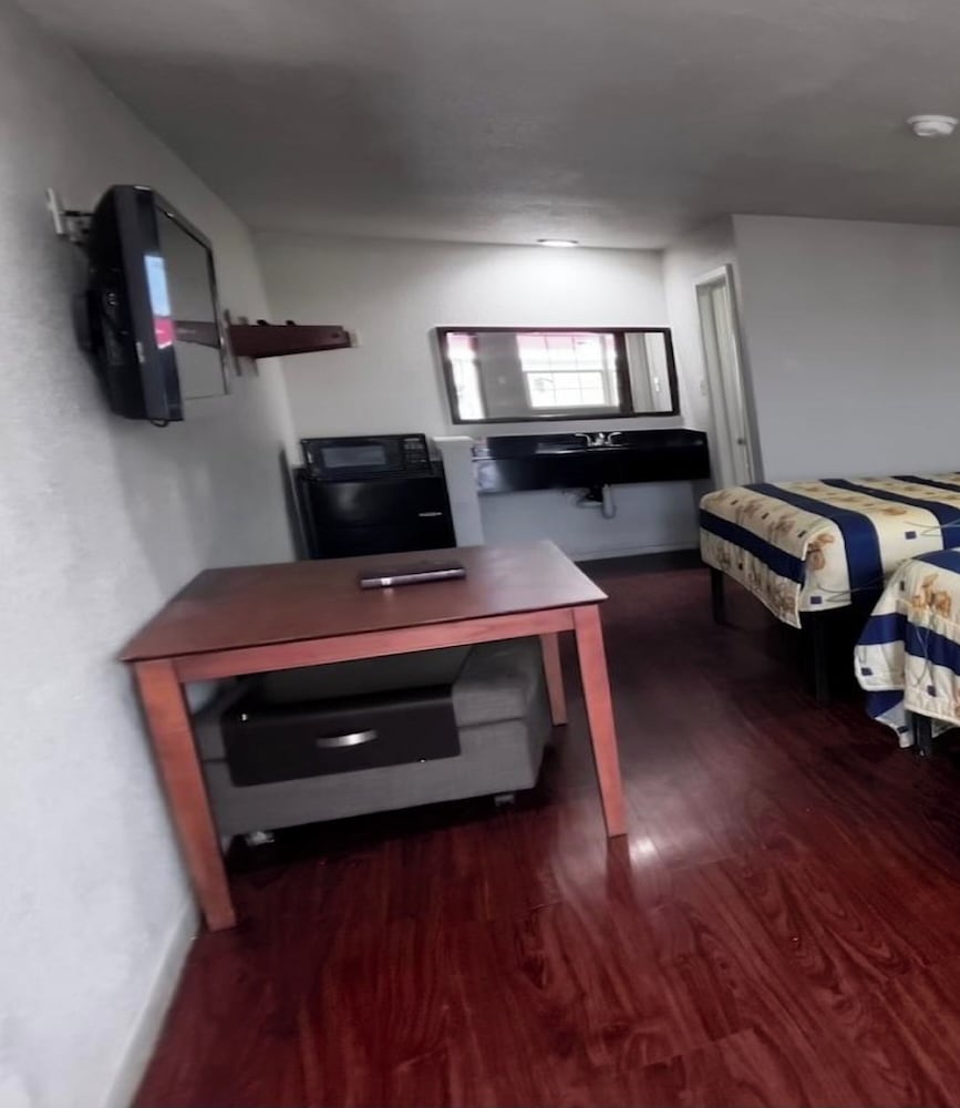 Deluxe Inn Motel By Oyo Grand Prairie Interstate 30