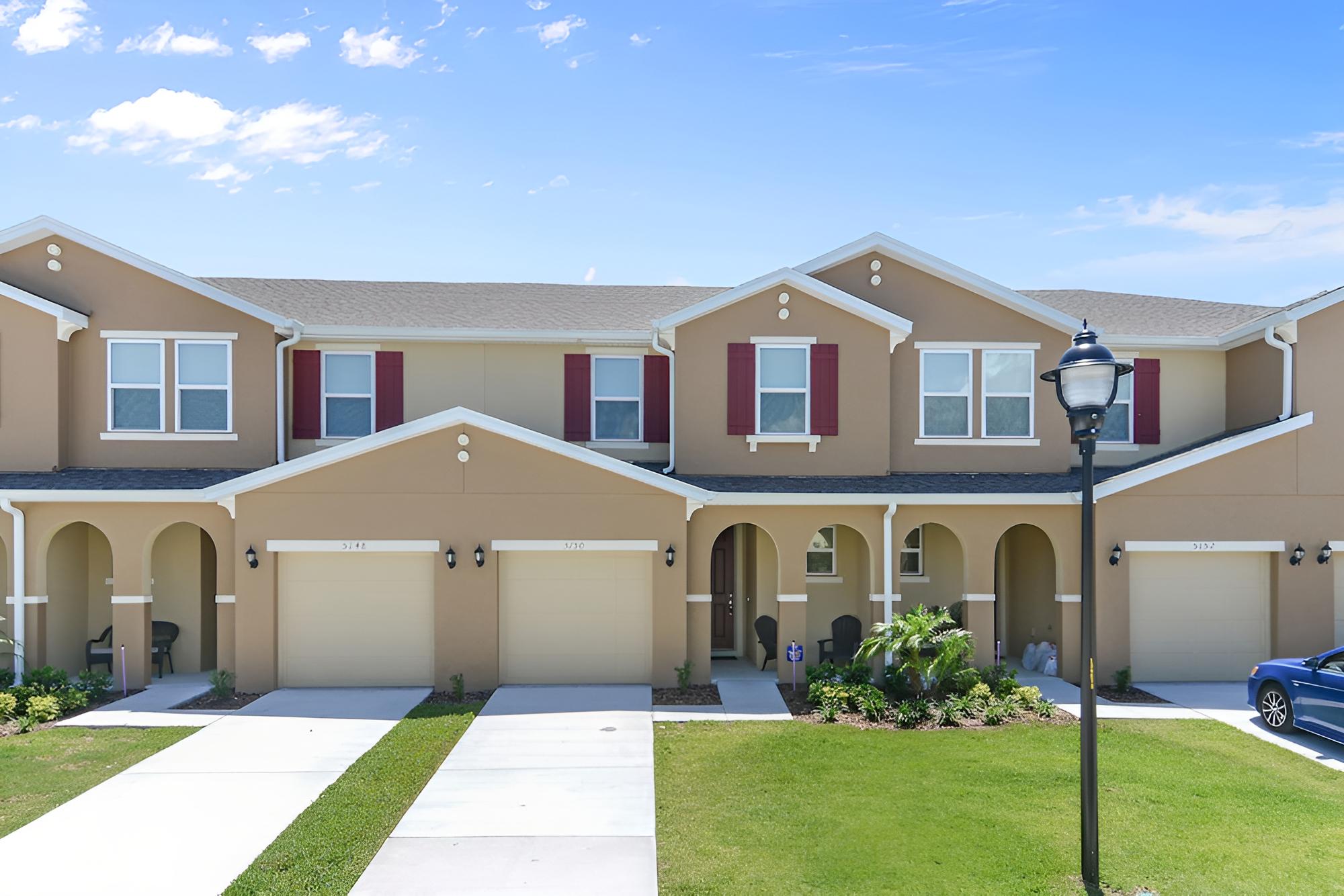 Wonderful 4 Bed Close to Disney w GameRoom 5150