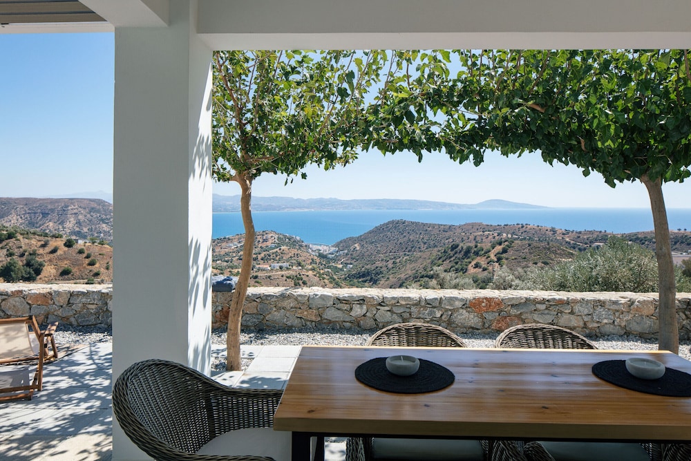 Evgoro Villas
