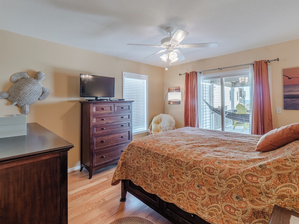 10,000 Reasons by Topsail Realty
