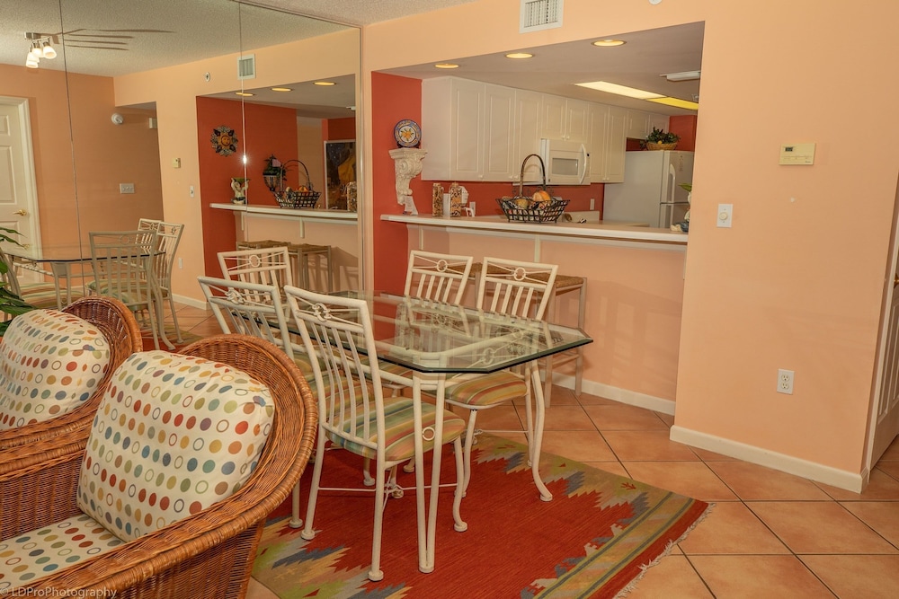 Seacrest 605 is a 2 BR Gulf Front on Okaloosa Island by RedAwning view 4