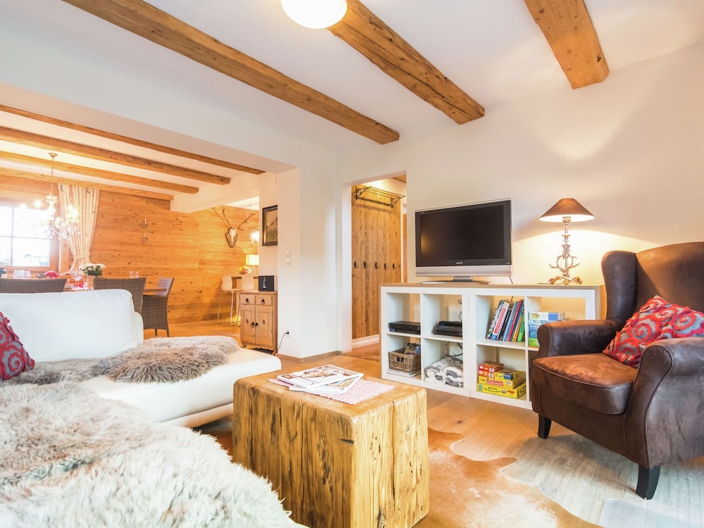 Detached Holiday Home in Ellmau Near the Ski Lift