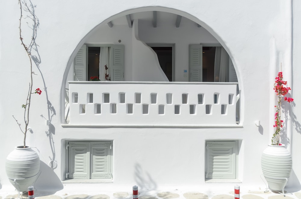Naxos Evilion