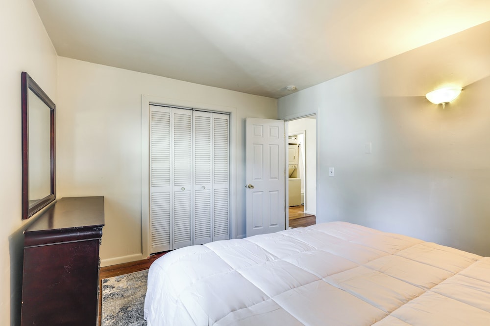 1 Mi to Dtwn Saratoga Springs: Cozy Duplex Apt!
