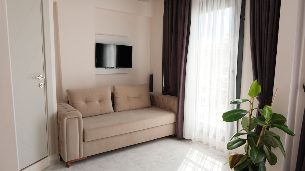 Marina Lora Butik Otel Sığacık