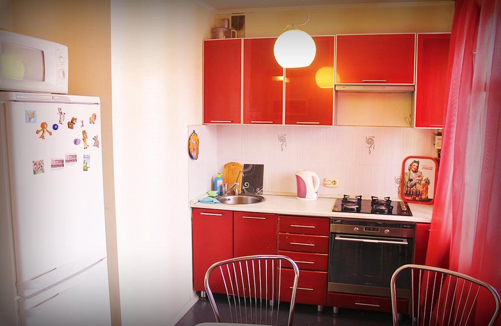 Dobrye Sutki Apartment on Mukhacheva 133 view 2
