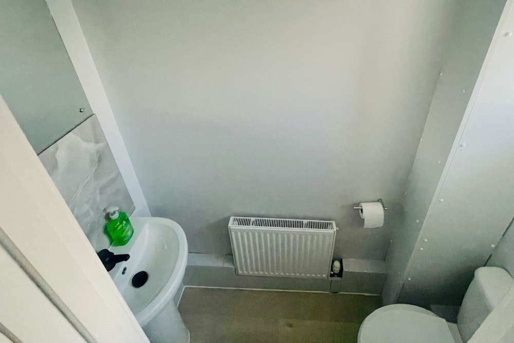 Ford House Retreat - 3 Bedroom Apartment