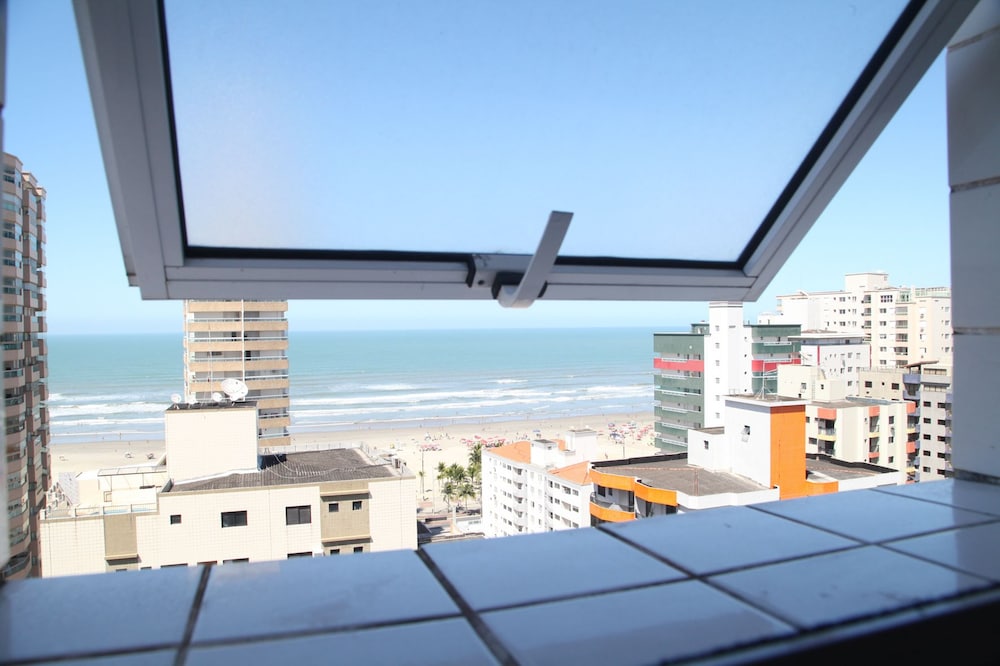 100m da Praia Aviação Imperdível view 5