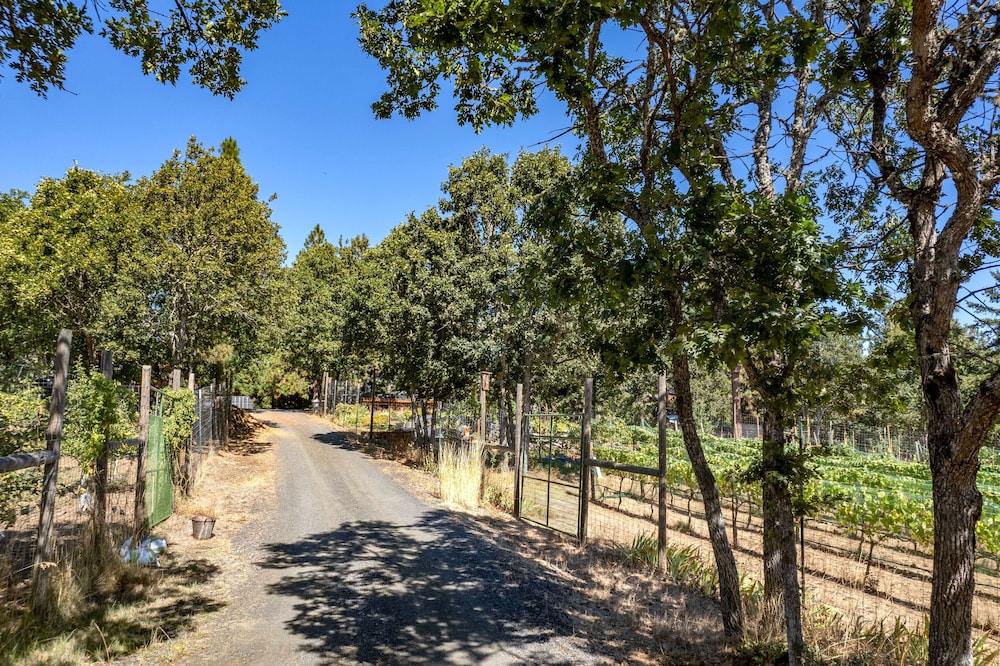 Happenstance Vineyards 2 Bedroom Home