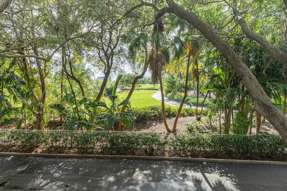 Promenade at Aventura