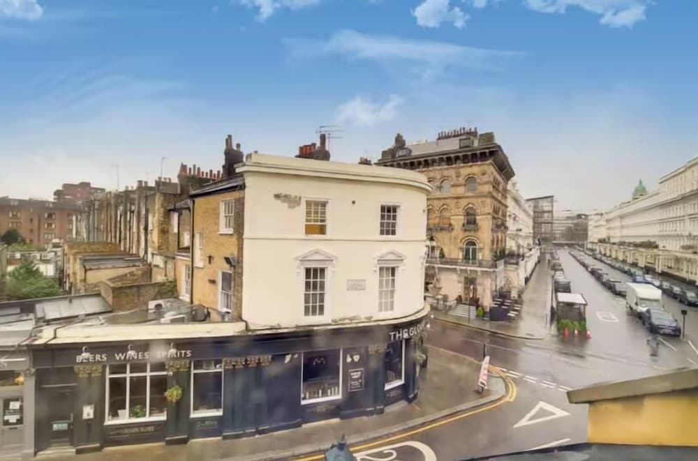 Flat 2 Victoria Grove