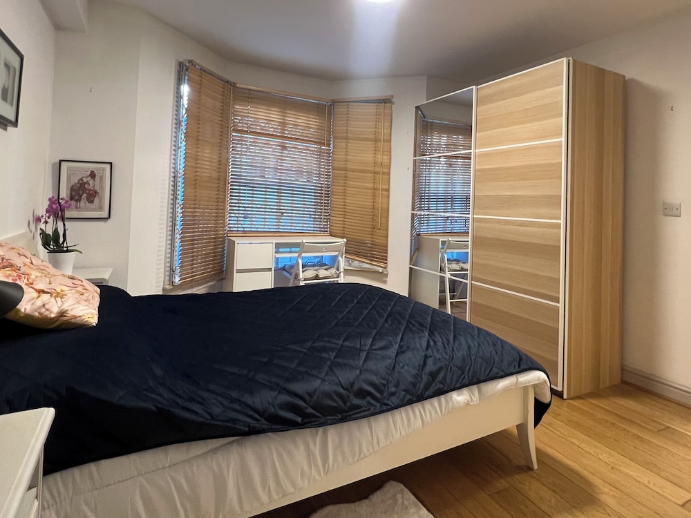 Charming 2bedroom flat in Shepherds Bush