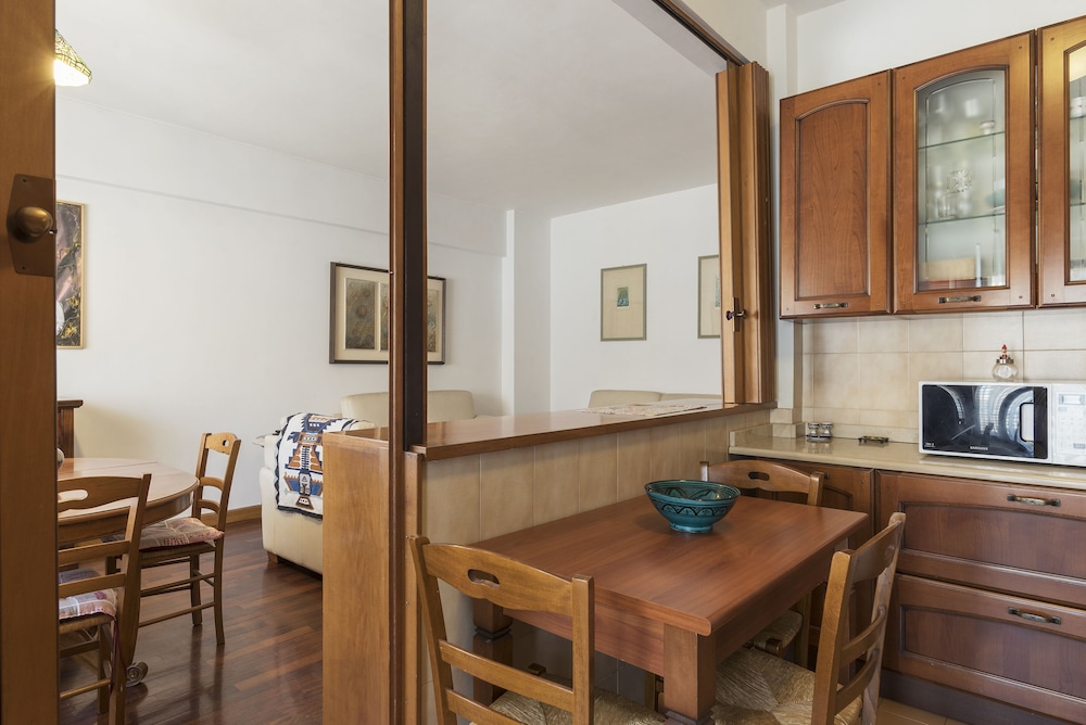 Portaportese Wooden Flat