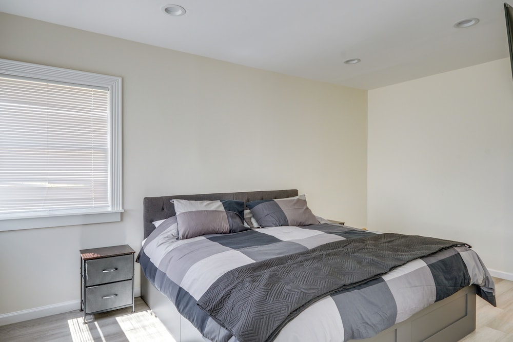 Walk to Dtwn Tehachapi: Updated Getaway w/ Yard!