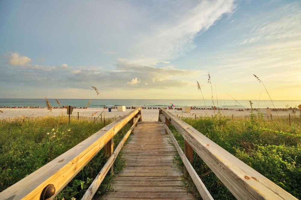 Twin Palms Resort by Panhandle Getaways
