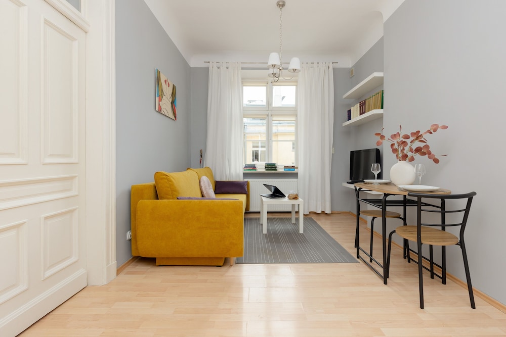 Sunny Studio Lwowska by Renters view 5