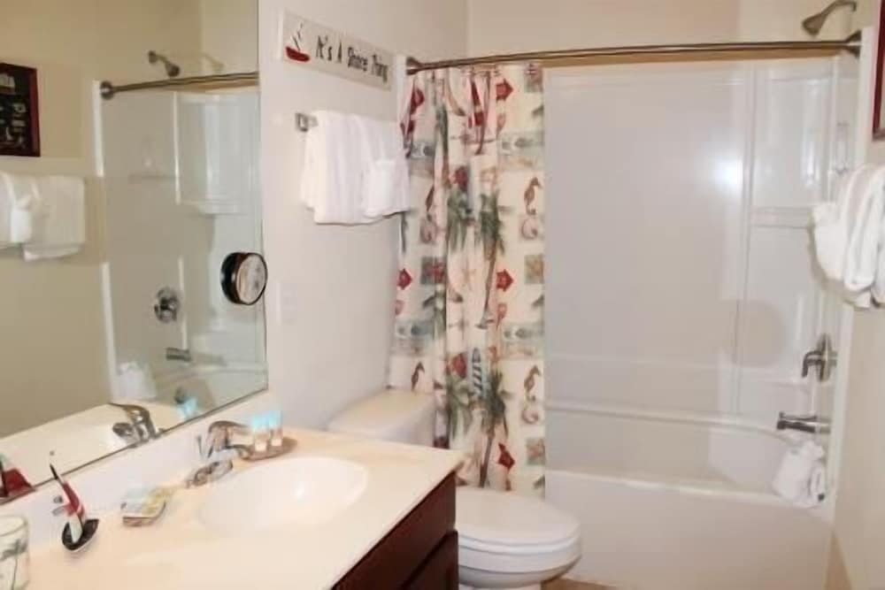 4604 Bay Village