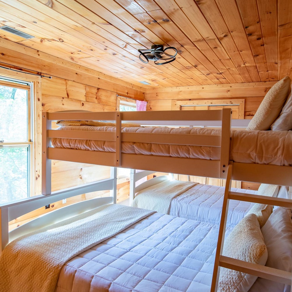 Eagle Lake Cabin Coalmont