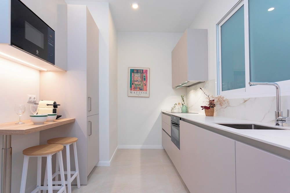 Exclusive Apartment 5BD in Seville. Carlos V