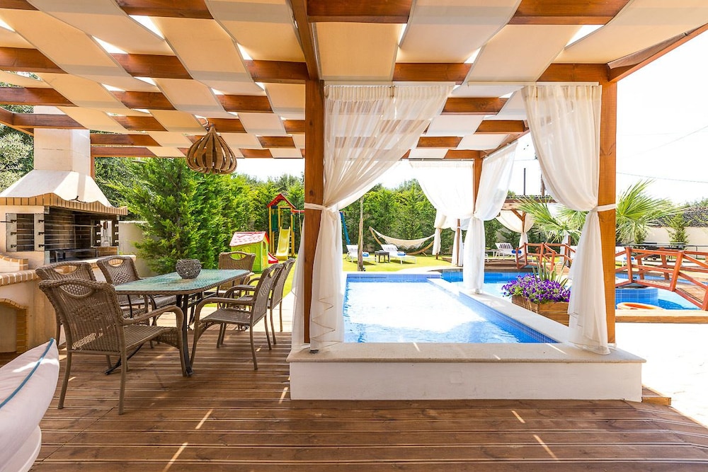 Cretan Residence Mediterranean Luxury Private Villas