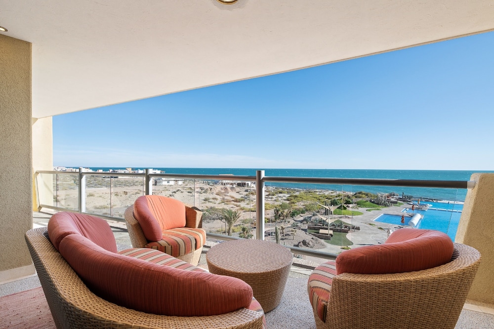 Encanto Living 0302 -1BR by Kivoya